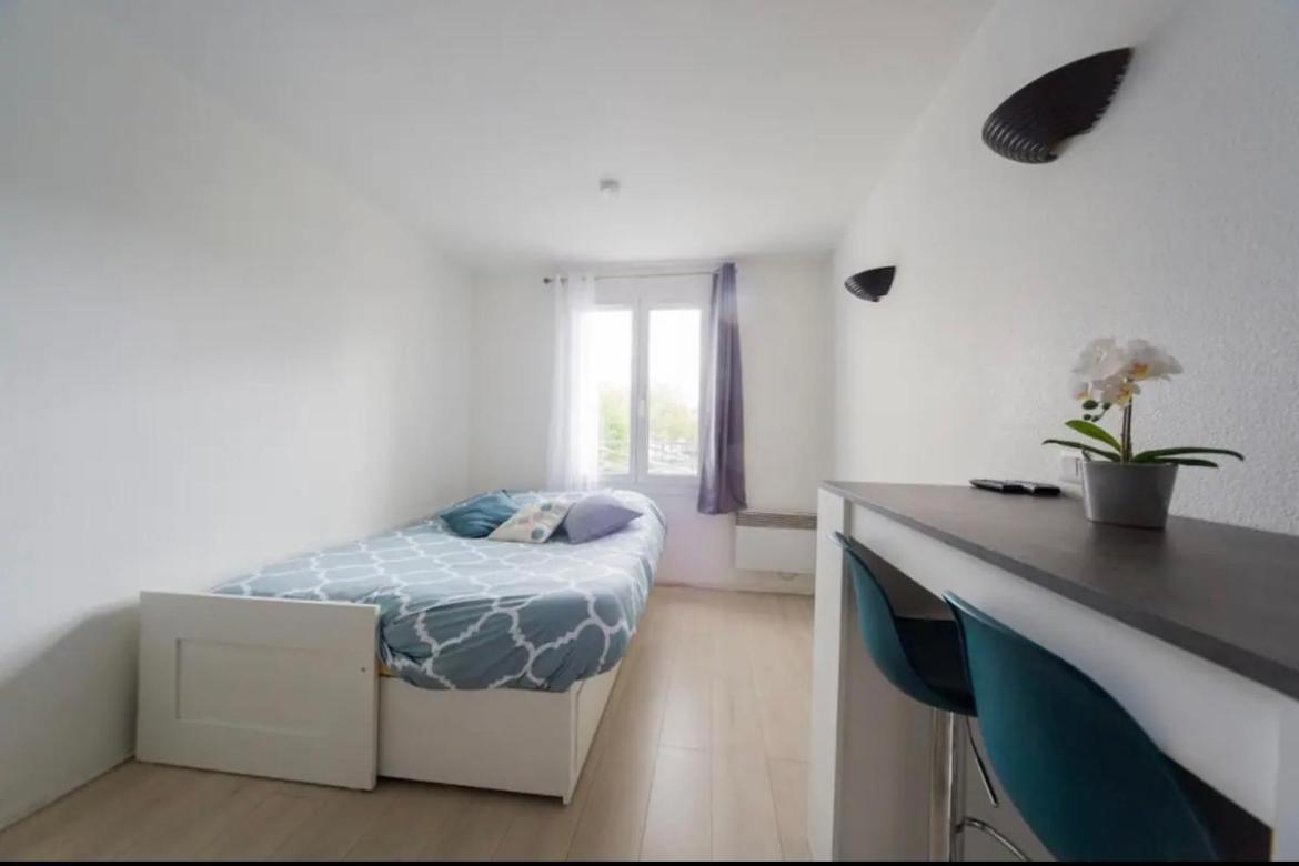 - 10 Min - 2 Min Gare Apartment
